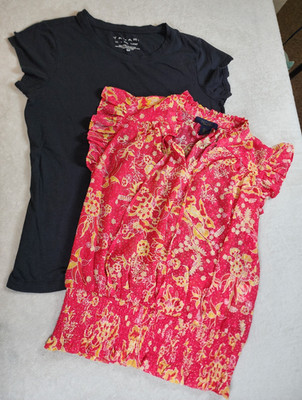 Rachel Rachel Roy Floral Smocked Blouse & Tahari Essentials Black T-Shirt Lot S