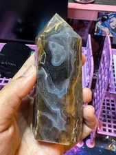 Volcano Agate Tower 8.7 oz