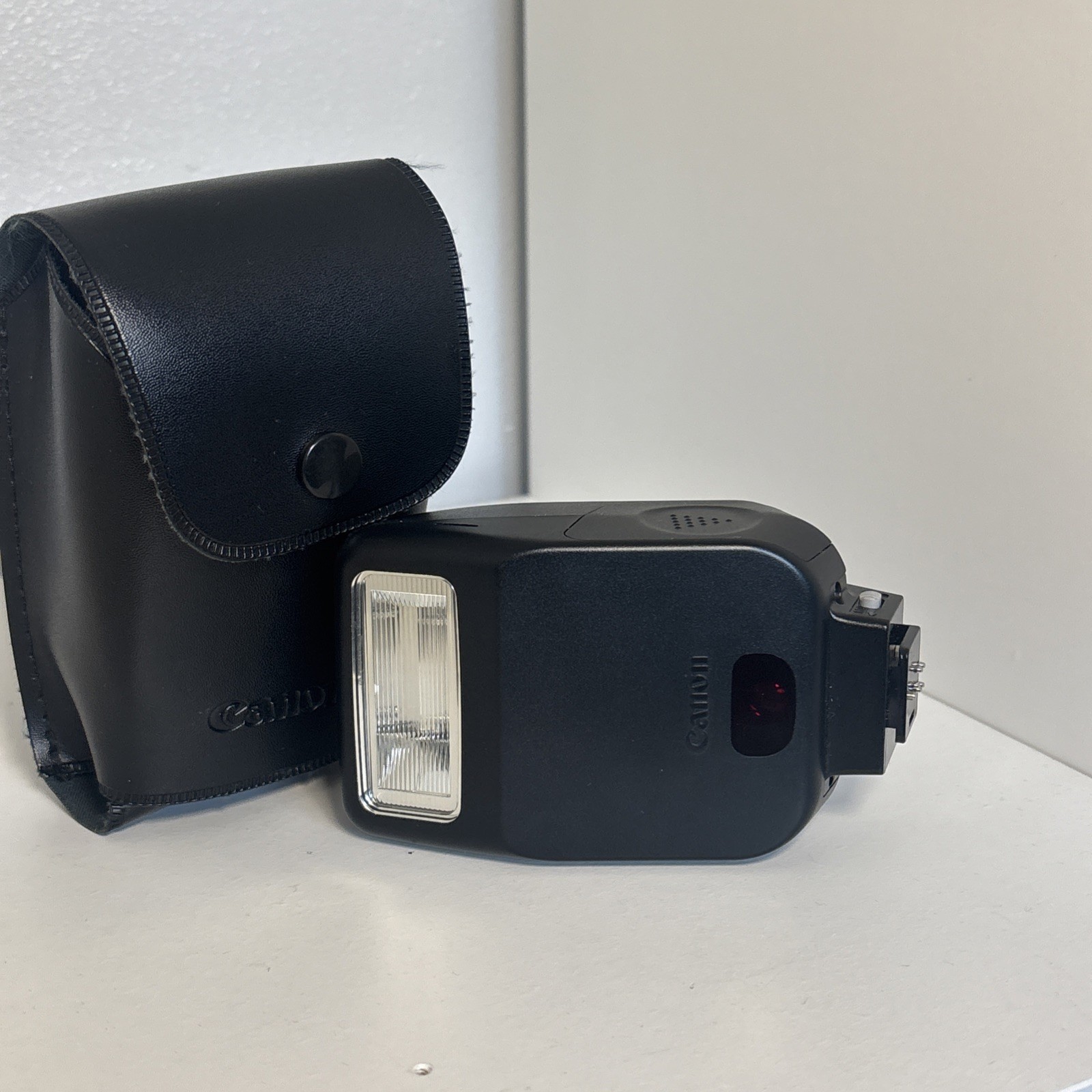 Canon 200E Speedlite Flash / Flashgun For EOS DSLR Cameras