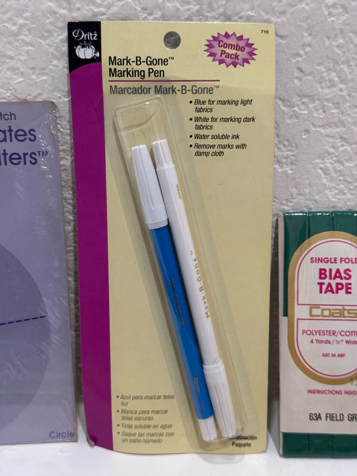 Лот товаров Винтажные Швейные Понятия - Шаблоны для Квилтинга, Крючки, Лента для Смещения, Защелки и Другое - Изображение 4 из 4