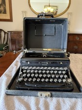 VINTAGE Royal Typewriter 1935 with original case  thumbnail