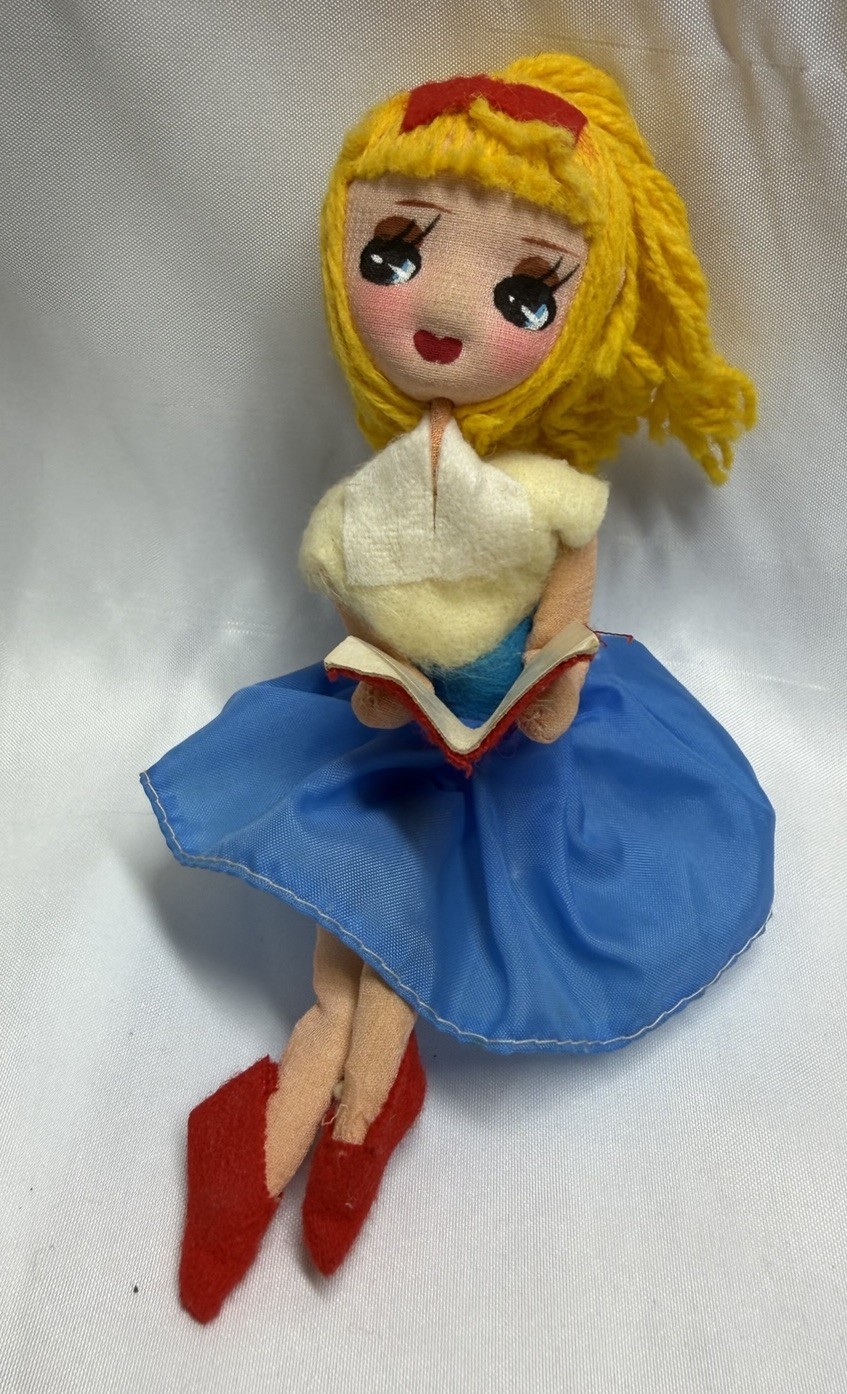 Vintage Stockinette Big Eyes Shelf Sitter Doll Reading a Book Yarn Hair - Japan