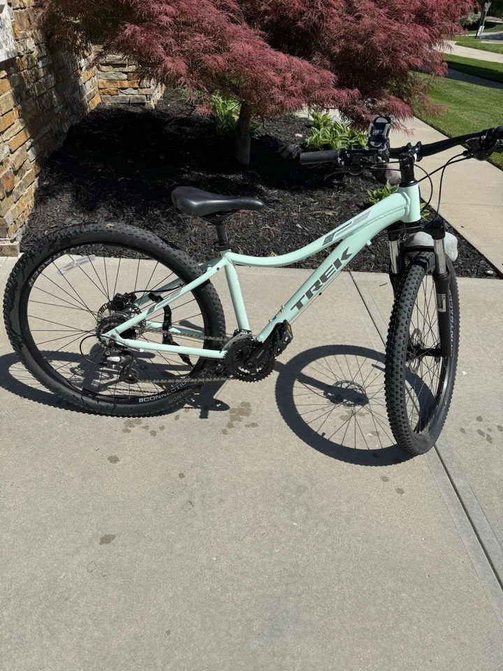 TREK Skye SL - Poco uso.  Cuadro 15,5.  Color menta verde Foto 3 de 4