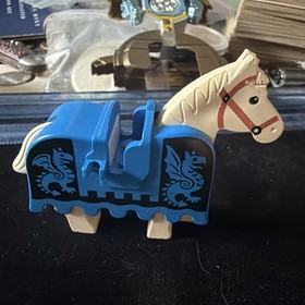 VTG LEGO Castle White Horse w/ Blue Black Dragon Barding Armor 6086 6085 A29-33