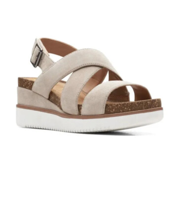 BNIB Clarks Unstructured Ladies LIZBY CROSS Sand Suede