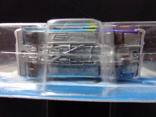 Johnny Lightning Surf Rods ‘55 Chevy Nomad County Line Zulus 1/64 Diecast - Picture 8 of 9