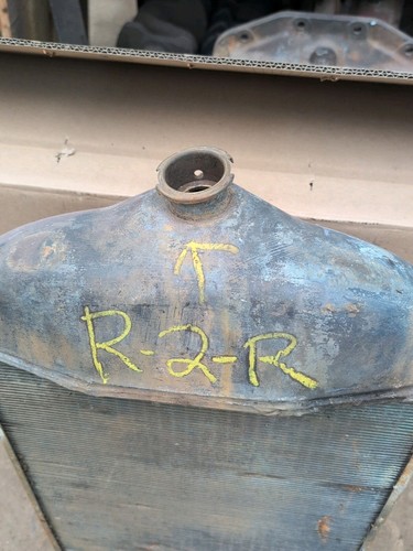 Radiator + Shroud Ford 2N 8N 9N 8N8005 8N RADIATOR R2R - Picture 3 of 7