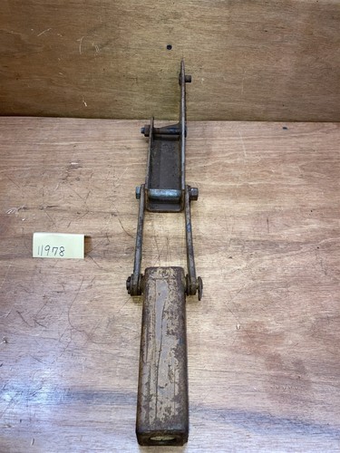 GRASSHOPPER 6161 MOWER DECK RIGHT LIFT PIVOT CHANNEL 643532 782888 603420 - Picture 4 of 7