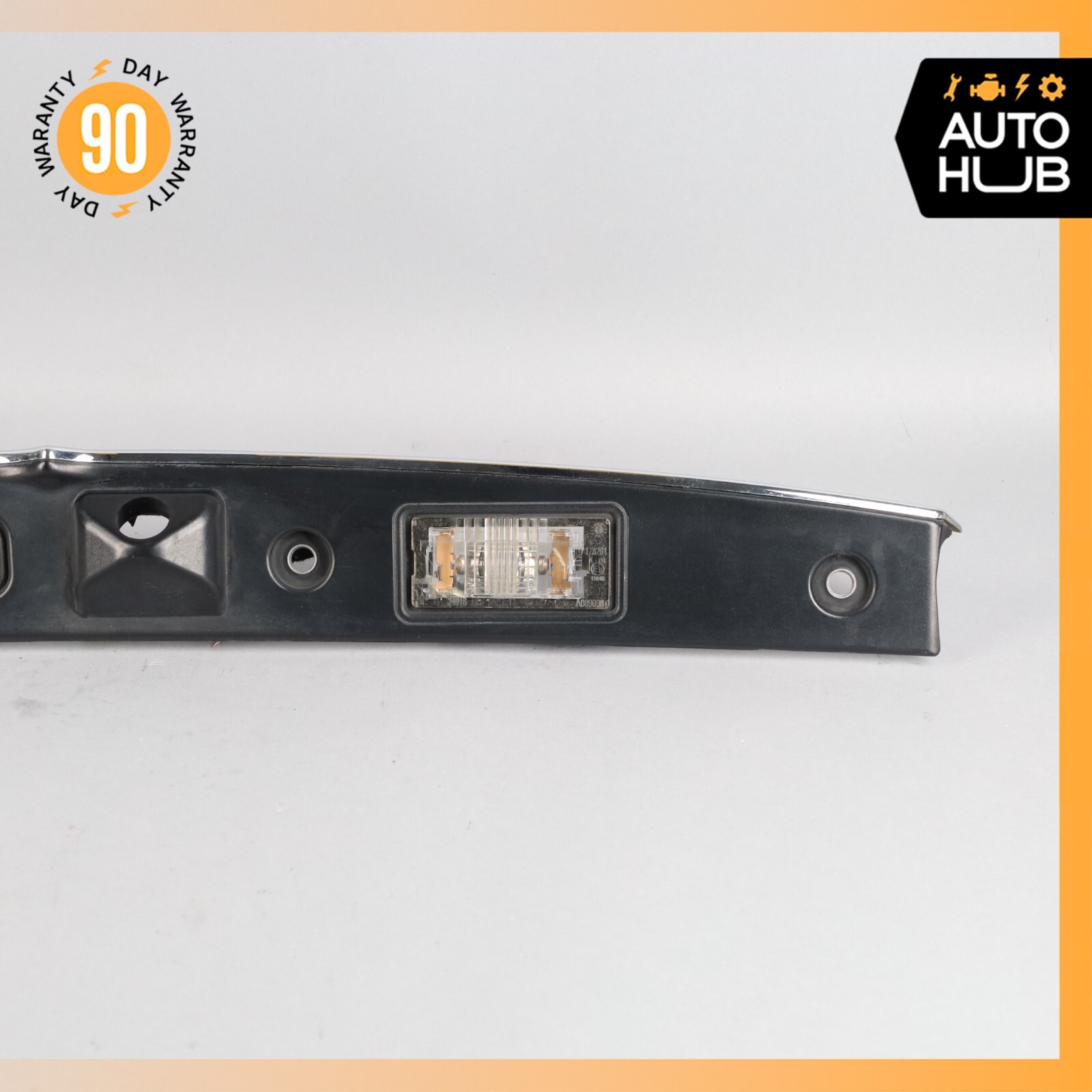 14-22 Maserati Quattoporte M156 S Q4 Rear Trunk Lid Moulding Plate w/Lights OEM