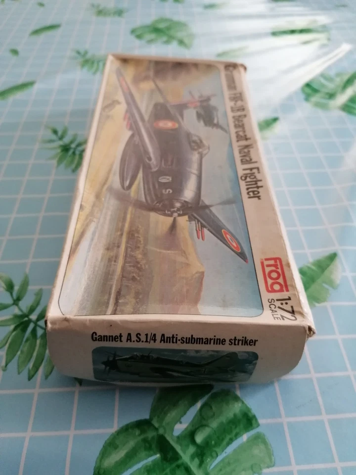 MONOGRAM 1/72 F8-F BEARCAT ITEM N°74006 & FROG F8F-1B BEARCAT ITEM N° F407 - Immagine 3 di 4