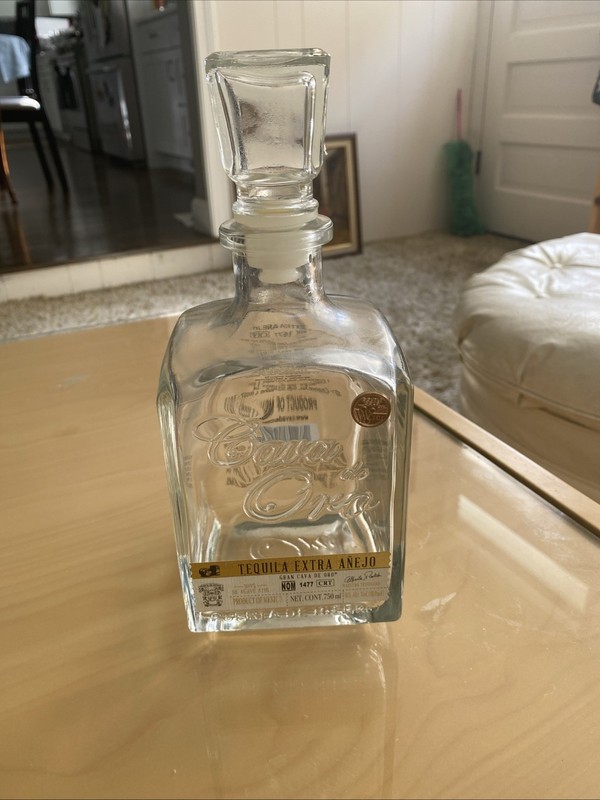 Cava de Oro Tequila Bottle Extra Añejo