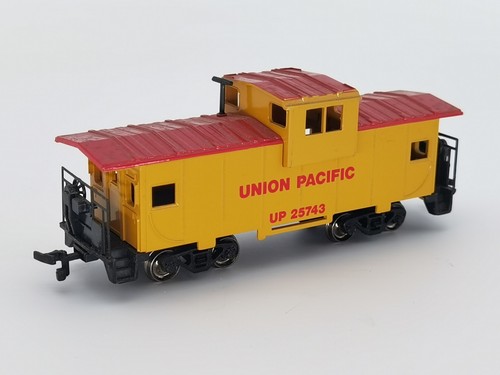 HO BACHMANN - Wagon Caboose Union Pacific 25743 | Condition: Occasion