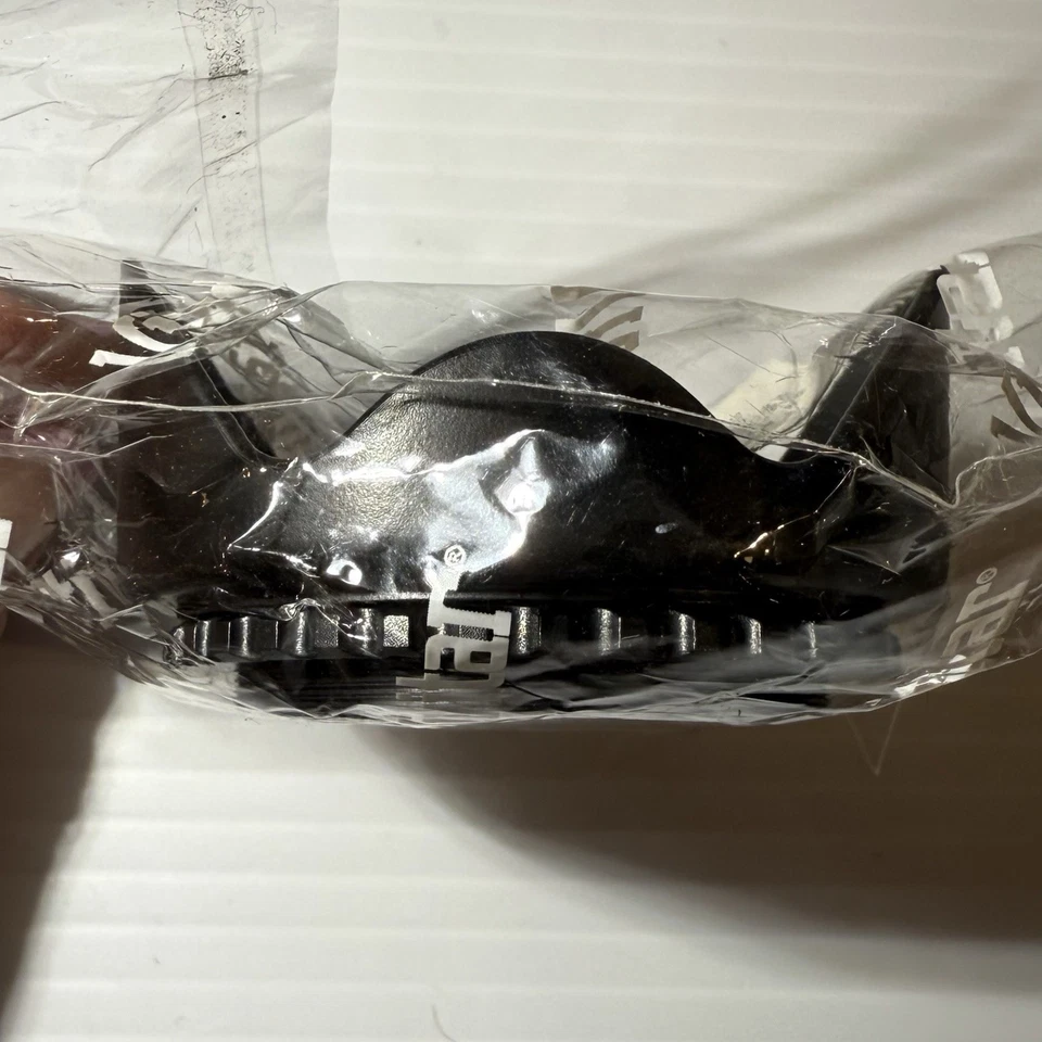 Vivitar 52mm Pro Digital Tulip Hard Lens Hood - Image 3 of 4