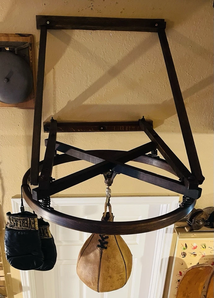 Antique Vintage “Wooden Rim” Speedbag Frame with Leather Bag & Everlast Gloves - Image 3 of 4