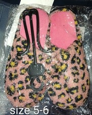 Women s Pink Leopard Faux Fur Slip-On Slippers Flat Closed Toe Size 5-6