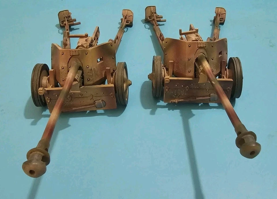 Two  W.Britain 2006  German  WW2 Camo  Anti-Tank Guns - Image 2 of 4