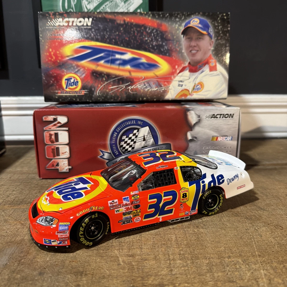 NASCAR 1:24 Diecast NASCAR Racecars for sale | eBay
