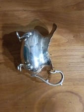 Pot à lait en argent premier titre manufacture de Servan. - Antiquités Christiaens Pot à lait en argent premier titre manufacture de Servan. - Antiquités Christiaens