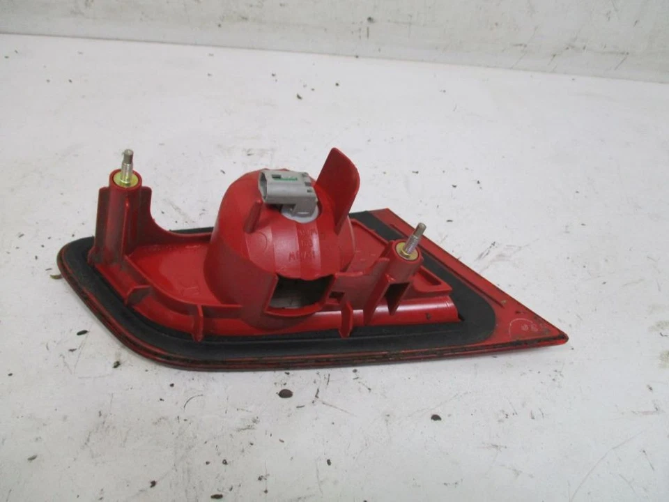 Luz Trasera Interior Derecha Apto para Infiniti G Sedán 35 G35/V35 - Imagen 4 de 4