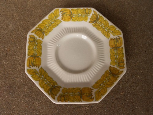 Independence Ironstone YELLOW DAFFODIL Octagon COFFEE CUP and SAUCER JAPAN - Picture 5 of 8