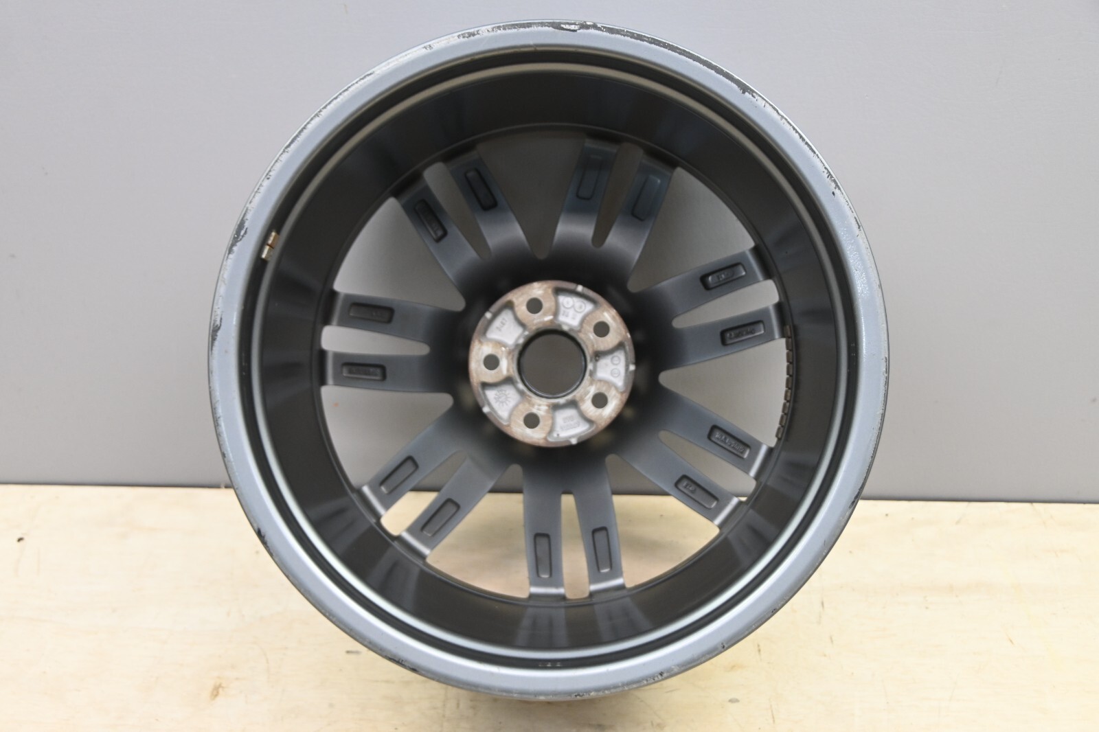 2014-2020 Maserati Ghibli 10.5x20 Rear Alloy Wheel Rim 670016860 OEM 14 15 16 17