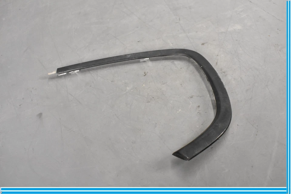 13 - 19 MASERATI QUATTROPORTE M156 MOLDURA TRASEIRA ESQUERDA QUARTO CROMADO FABRICANTE DE EQUIPAMENTO ORIGINAL - Imagem 2 de 4