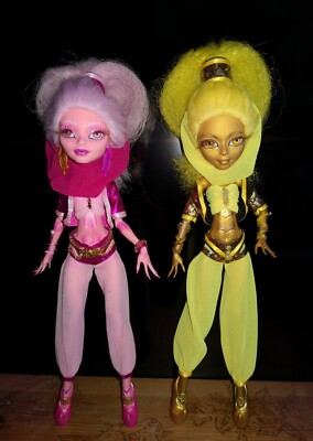 Je 1 Monster High Puppe bezaubernde JEANNIE Flaschengeist Harem Gigi Jinafire 