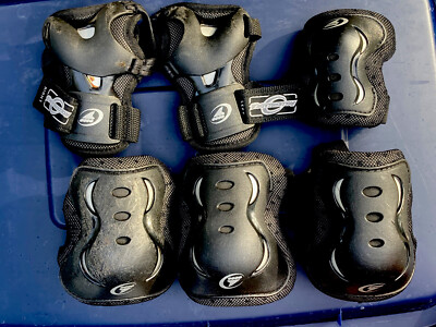 Rollerblade Skate Gear w/ Wristguards, Knee Pads, & Elbow Pad, Xxs Preowned