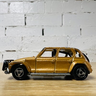 Lot De 8 Miniatures Majorette - Citroën Dyane Des Années 60, Collection Jouets Anciens