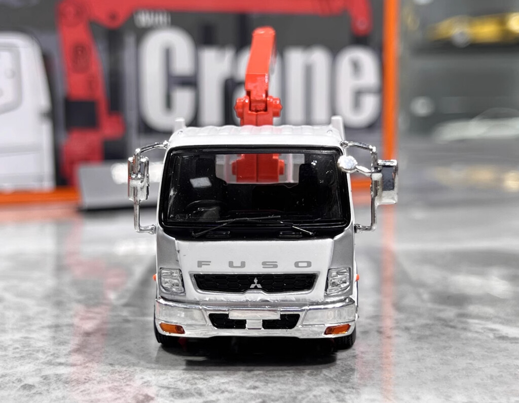 GCD 1:64 White Fuso Fighter Crane Truck Head Model Diecast