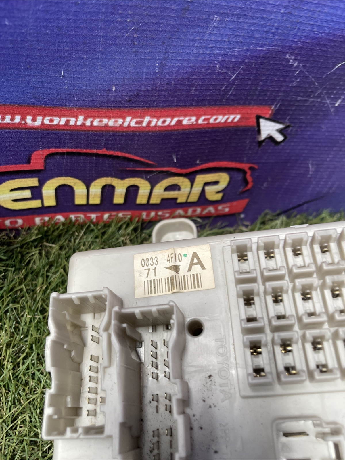 03 04 05 Toyota 4Runner Dash Panel Junction Control Fuse Box Flasher