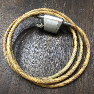 COPYRIGHT バックル 1983 USA 1981-1983 Nissan 280ZX Z 40343 P0000 OEM Center Wheel Hub