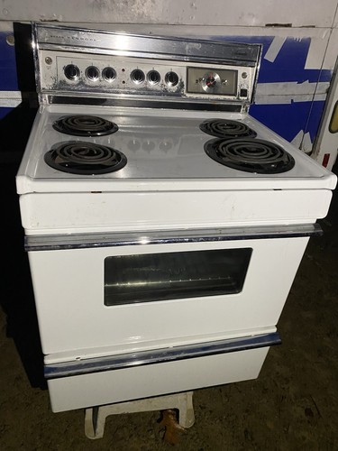 Antique Vintage Sears Kenmore Roper stove,Model Number 647-914-7100. excellent ￼