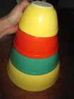 Group Lot 4 Vintage Pyrex Glass Primary Colors Mixing Nesting Bowls