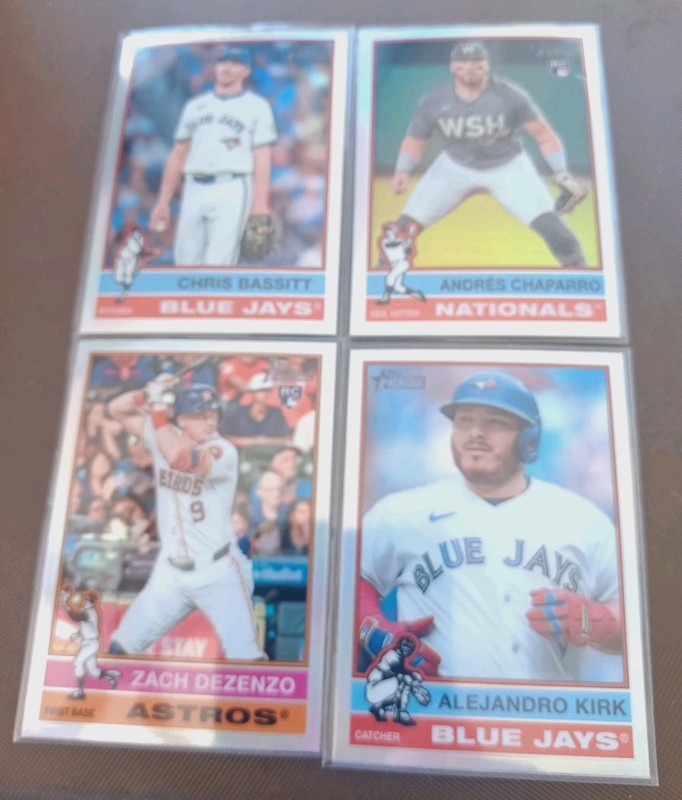 2025 TOPPS HERITAGE LOT OF 4 SP CHROME BOARDER CARDS 404,418,476,489
