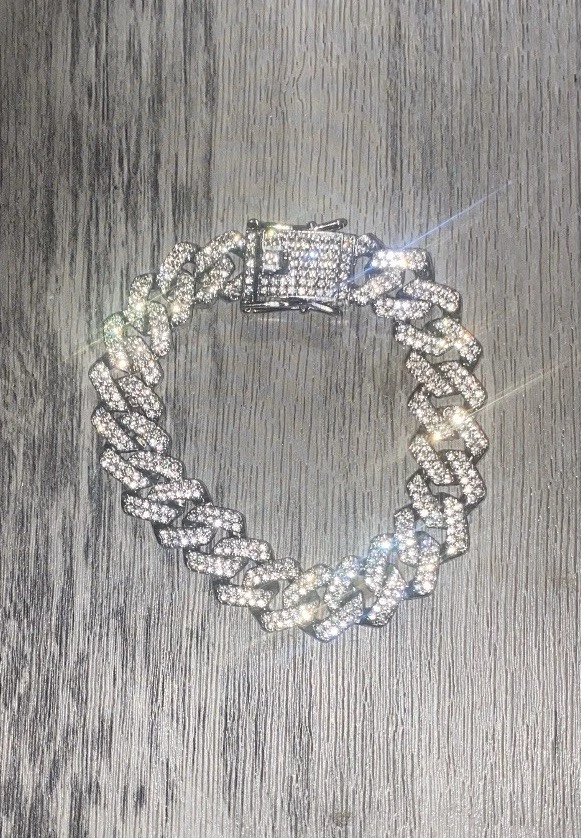Iced Out VVS1 Diamond 20" Cuban Chain Necklace and Bracelet - Image 4 of 4