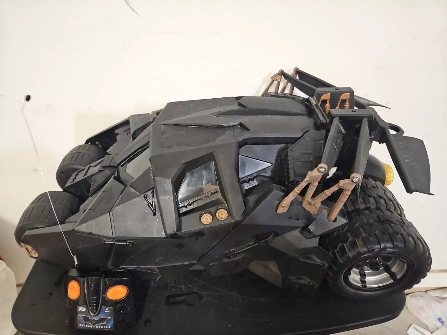  controle remoto batman begins tumbler carro 