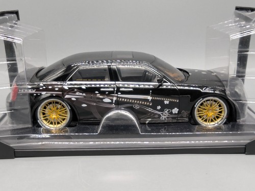 Maquetas de coches 1:18 Norev by Parotech Chrysler 300C LX Sha Do Katana con embalaje original - Imagen 5 de 11