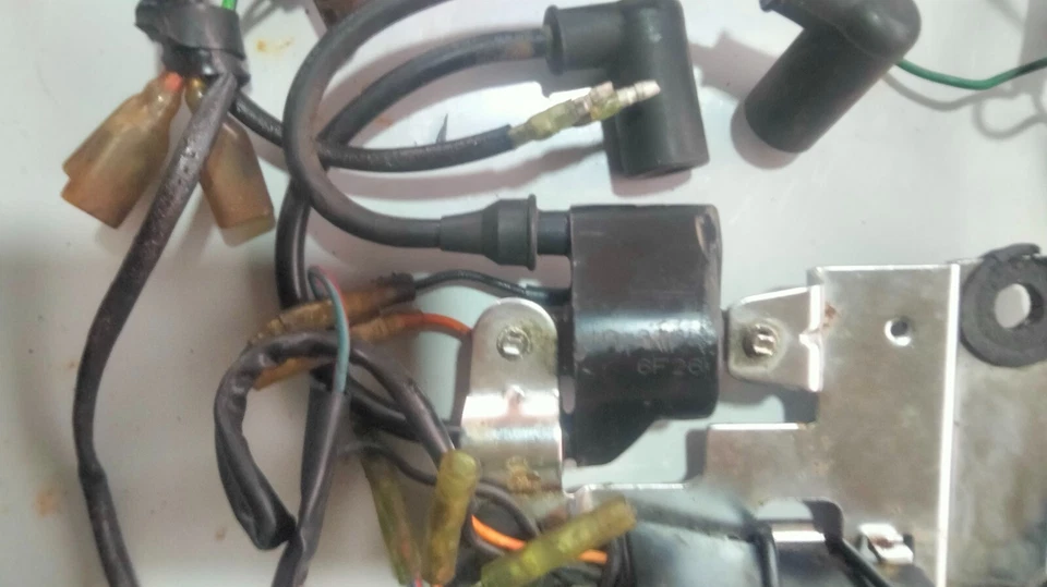 Suzuki Outboard Used Parts  DT25 CDI / IGNITION COIL  - Image 4 of 4