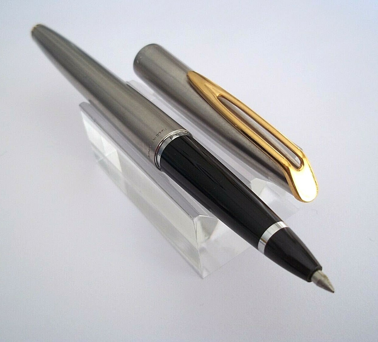 Stylo roller Waterman C/F en acier brossé pour une écriture haut de gamme