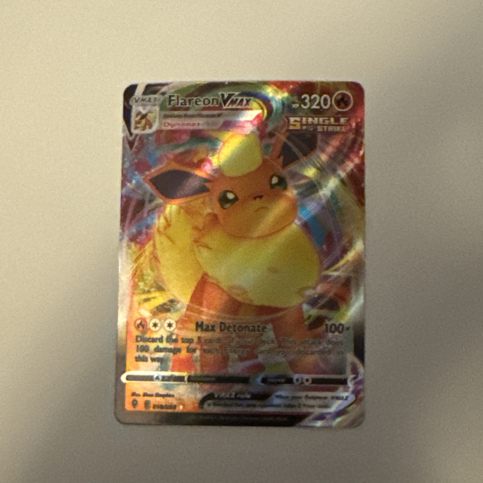Flareon VMAX 018/203 SWSH07: Evolving Skies - Ultra Rare Full Art NM Holo