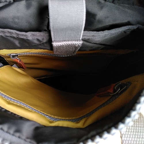 ROKA Corn Yellow Canfield B roll-top backpack pockets BNWT RRP £64.95 - Picture 7 of 7