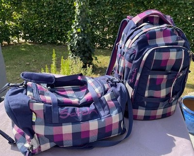 Satch Pack Schulrucksack Berry Carry Karo lila-blau mit Sporttasche