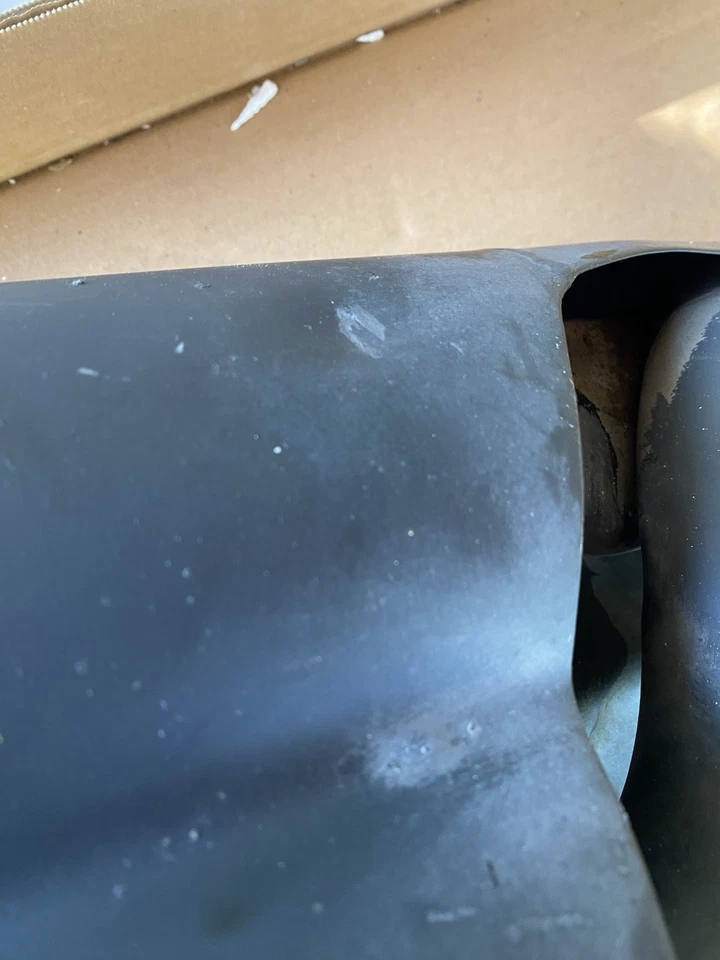 2006 PORSCHE CAYENNE 955 TURBO S REAR LEFT & RIGHT EXHAUST MUFFLER TIP SET OEM - Image 4 of 4