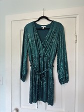 Cara Santana Nine West XXL Emerald Green sequin Christmas dress