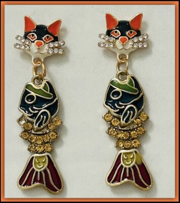 Betsey Johnson Moveable Kitty Cat Head And Fish Dangle Earrings
