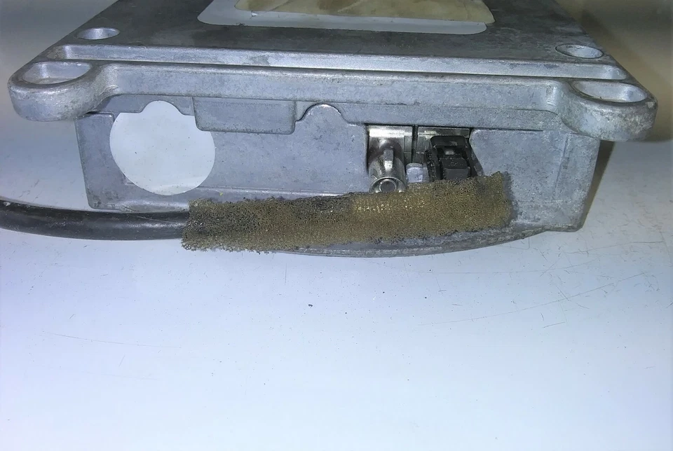 2002-2004 BMW 745 745i Bluetooth Telematics Control Module 84.11 6946428-01 - Image 4 of 4