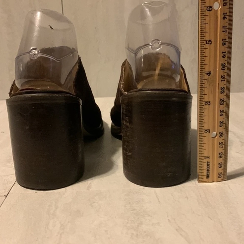 Zuecos de tacón sin cordones Kenneth Cole retazos marrón gamuza Y2K talla 9M sin listar Foto 4 de 4