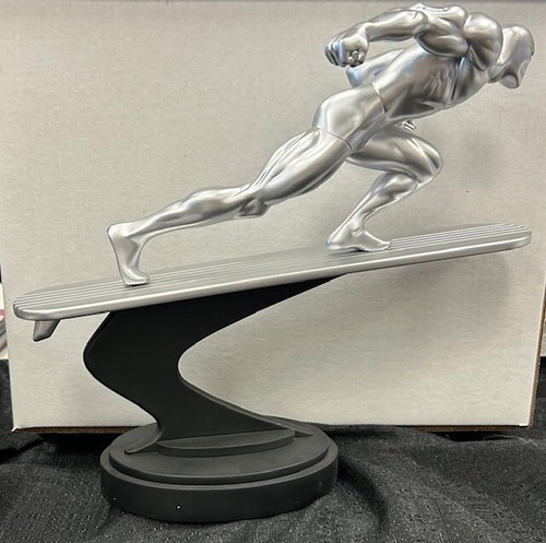 SILVER SURFER BOWEN FULL SIZE PAINTED STATUE Limited edition 1827/3500 (2008) - Picture 3 of 4