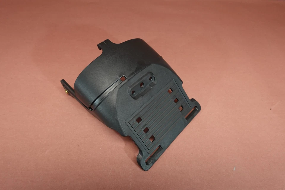 Кронштейн для номерного знака 2009-2022 Harley Davidson Iron 883 XL883N 4438091 - Изображение 4 из 4